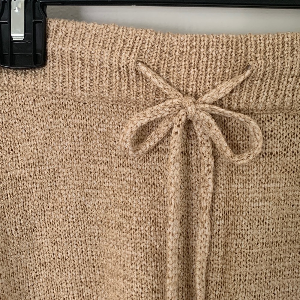 Weekend Sale! Vici Collection size medium tan short set. - Picture 2 of 3